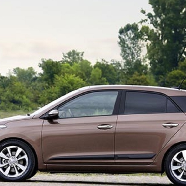 HYUNDAI i20 1200cc